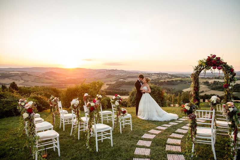 Итальянский свадебный стиль: декор, дресс-код, аксессуары, торт
