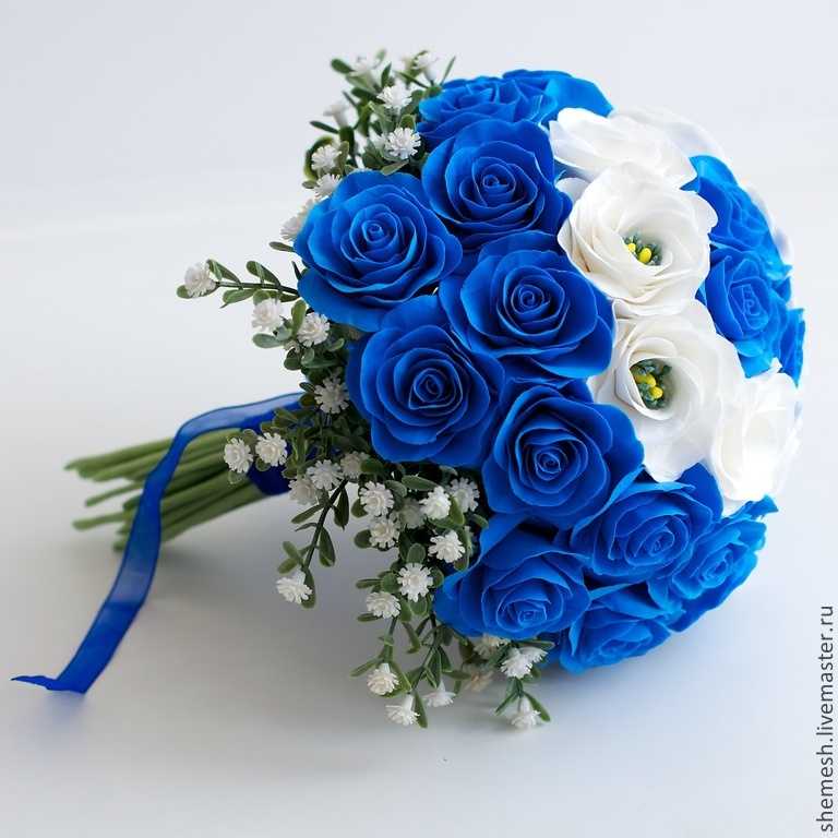 Голубой свадебный букет (58 фото): выбираем букет для невесты с белыми цветами и в нежно-персиковых тонах