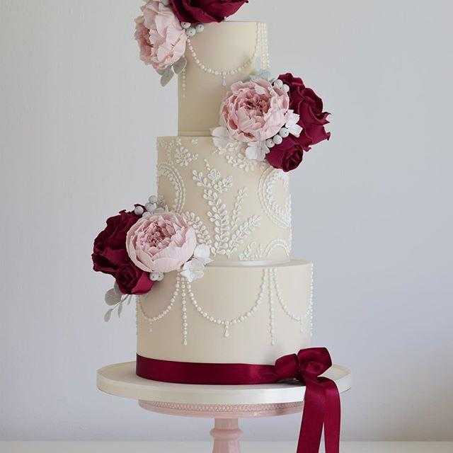 Свадебный торт в стиле омбре