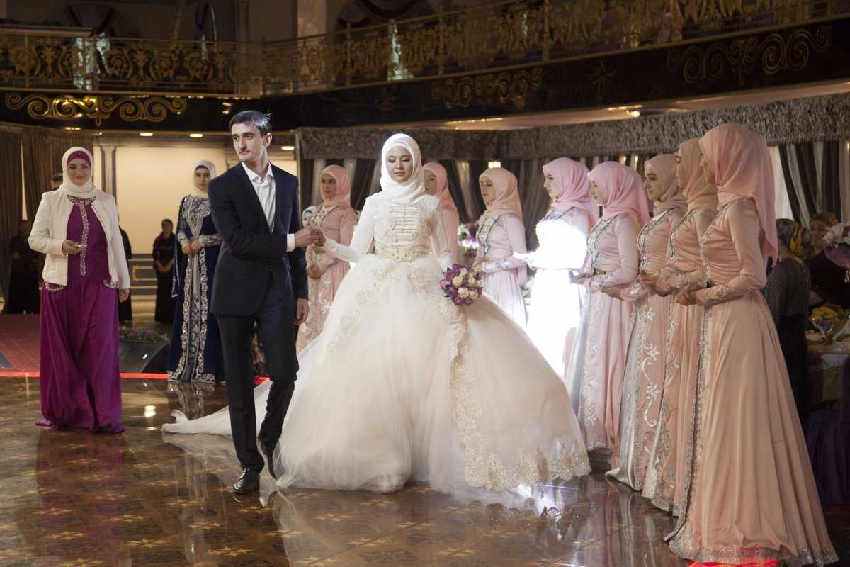 10 странных свадебных традиций у кавказцев