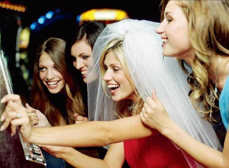 Игры для девичника [2019]: веселые и интересные конкурсы для невест и подружек