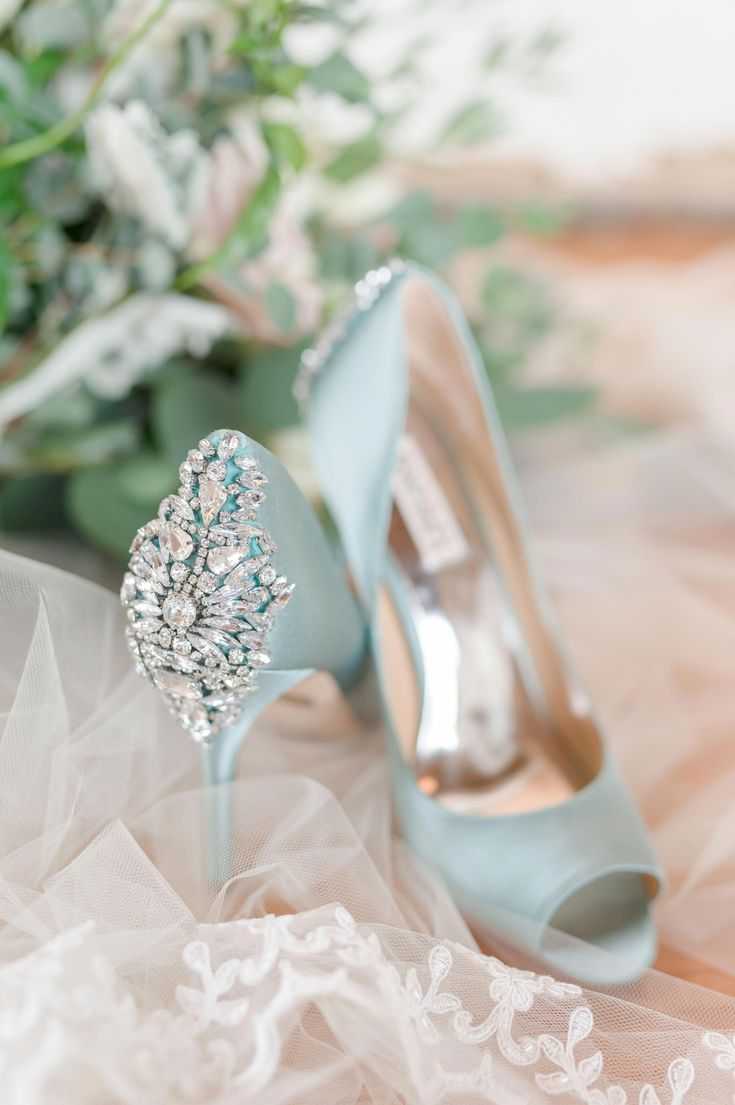 Свадебные туфли – приметы, соблюдаемые в [2019], о выборе обуви жениха & невесты