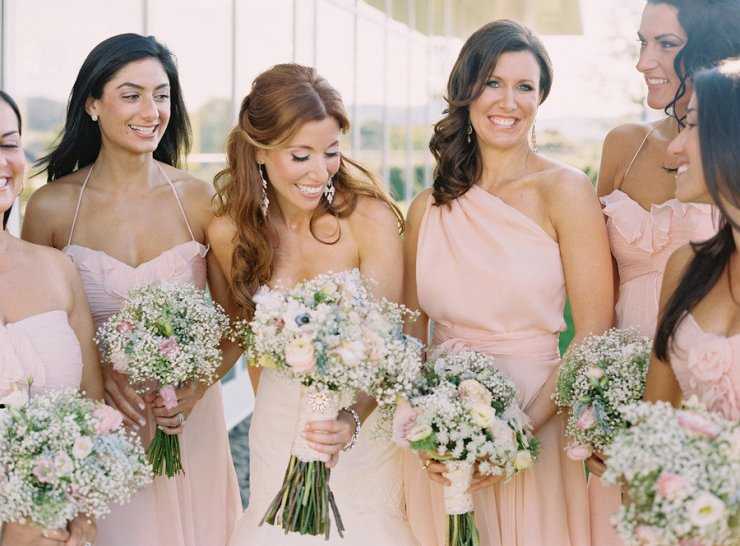 Прически для невесты на свадьбу: красивые и простые