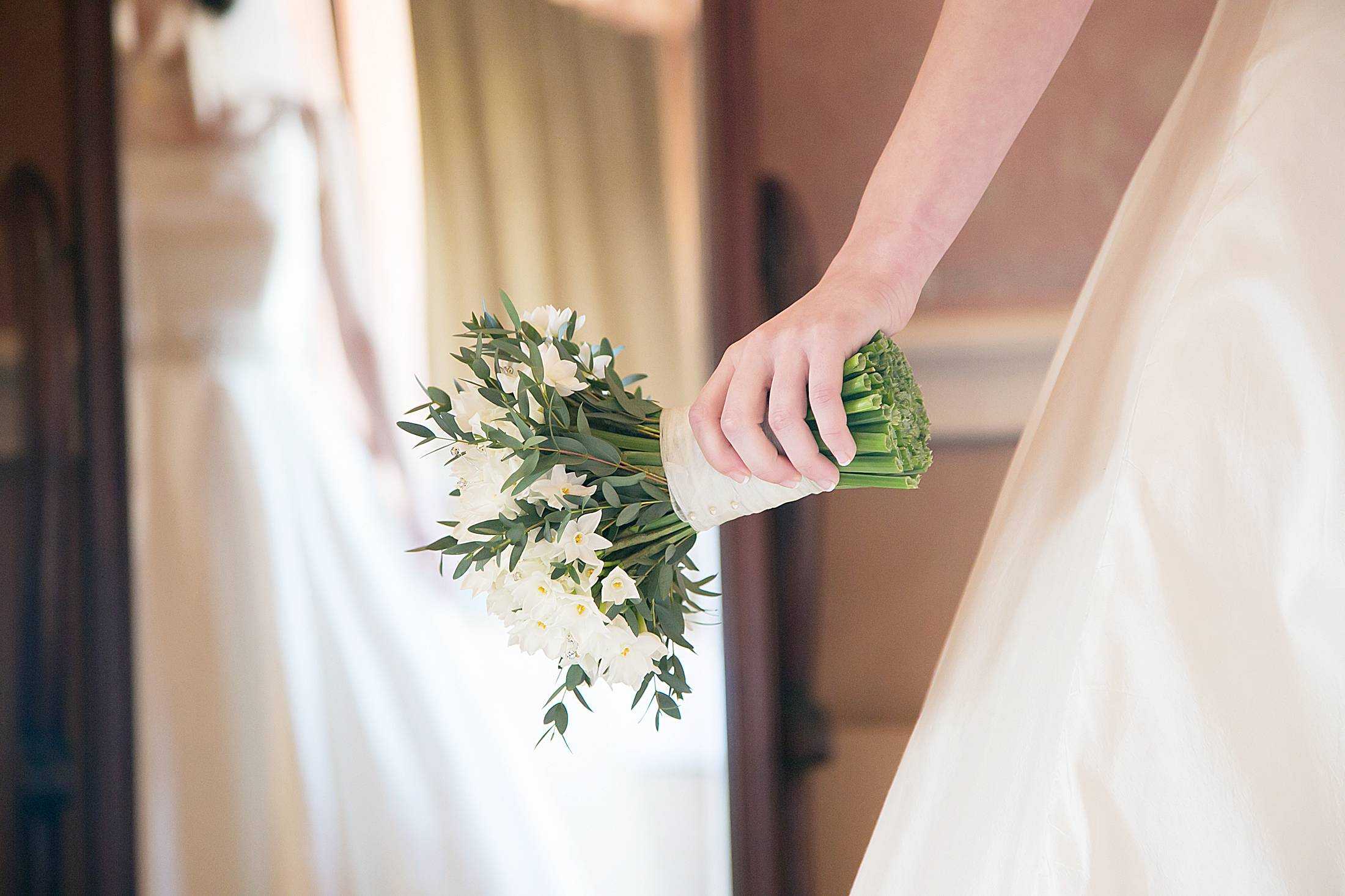 Что делать с букетом невесты, который поймала на свадьбе
