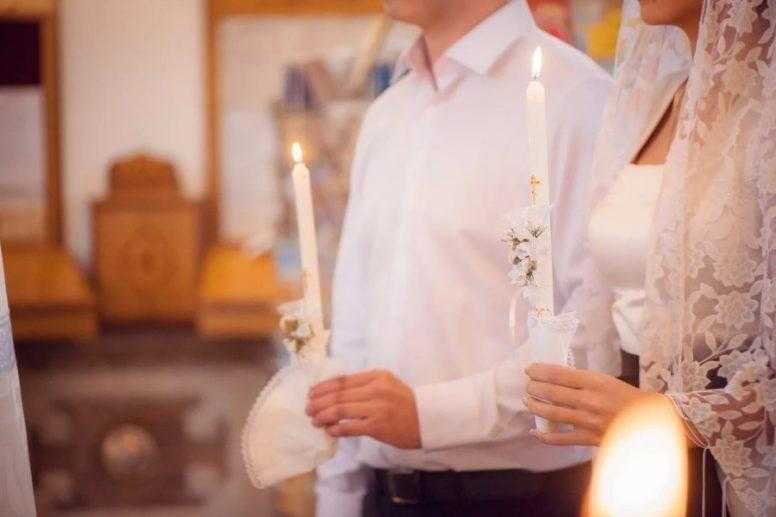 Подготовка к венчанию: как живущим в браке подготовиться к венчанию в православной церкви и нужно ли держать пост?