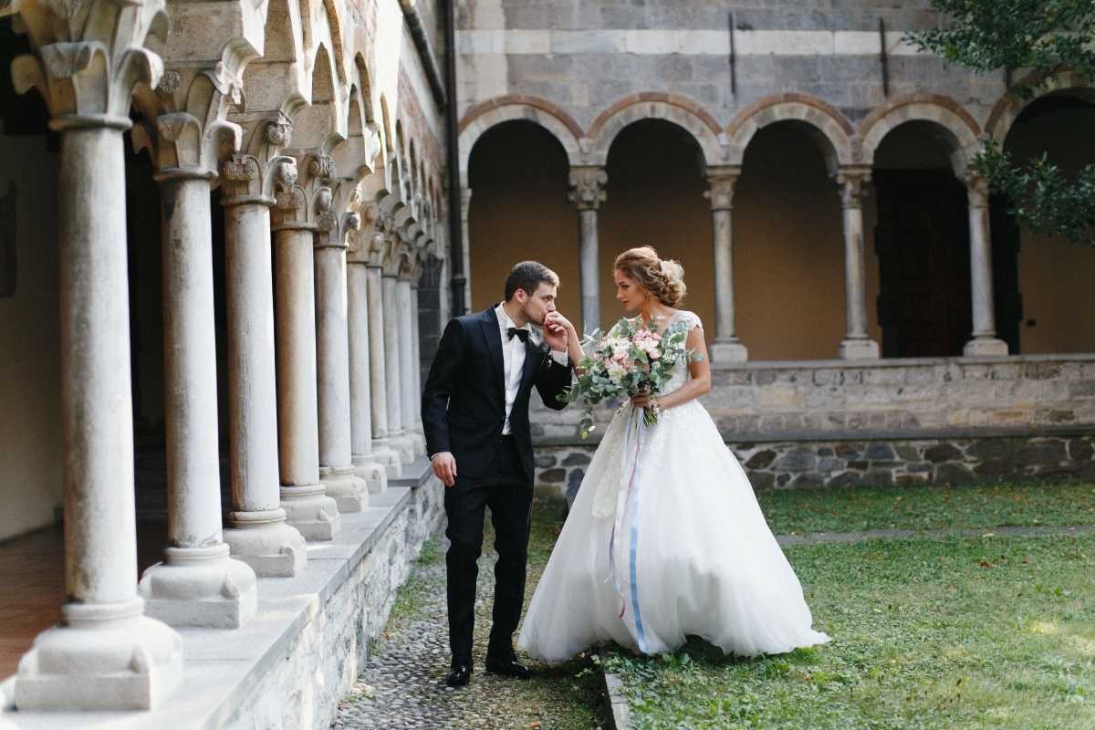 Сценарий свадьбы в итальянском стиле - оформление и подготовка реквизита конкурсы игры и подарки для гостей фото и видео