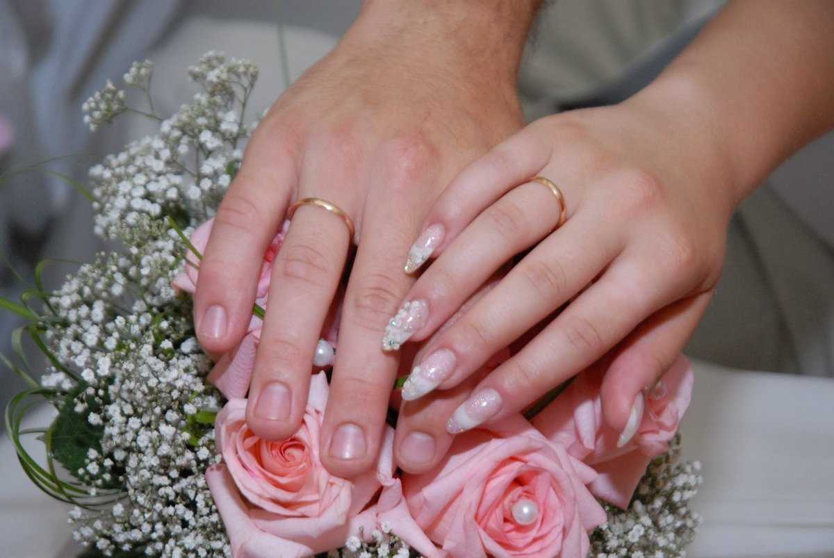 Свадебный дизайн ногтей: лучшие фото-новинки 2020-2021