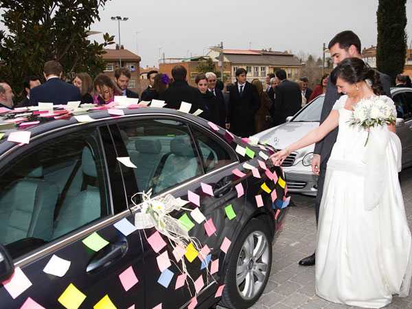 Свадебные украшения на машину: как и чем украсить — рассмотрим различные варианты
