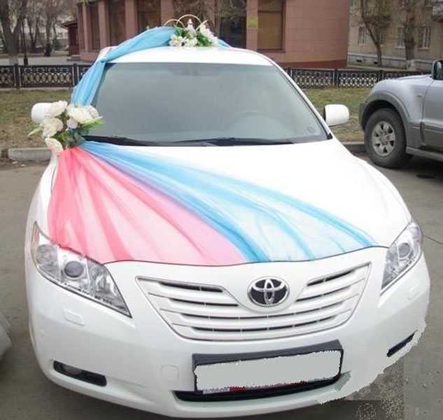 Свадебные украшения на машины: виды, советы по выбору, фото
