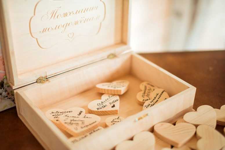 Что подарить мужу на деревянную свадьбу? выбираем прикольные подарки из дерева на 5 лет совместной жизни