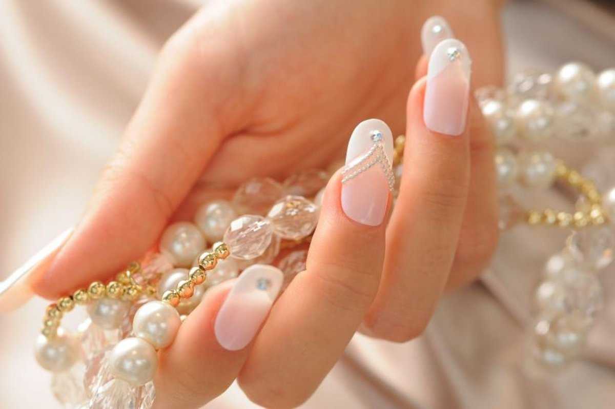 Свадебный маникюр: идеи дизайна ногтей для невесты и гостей