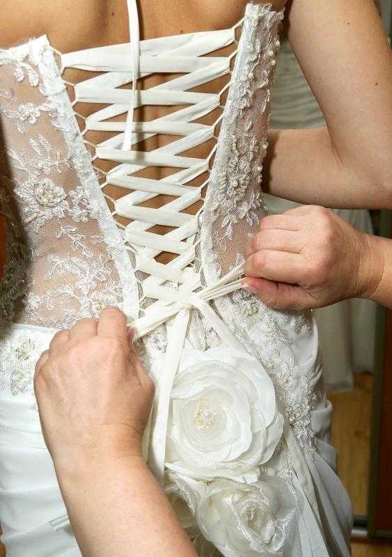 Свадебное платье с корсетом (фото и видео)