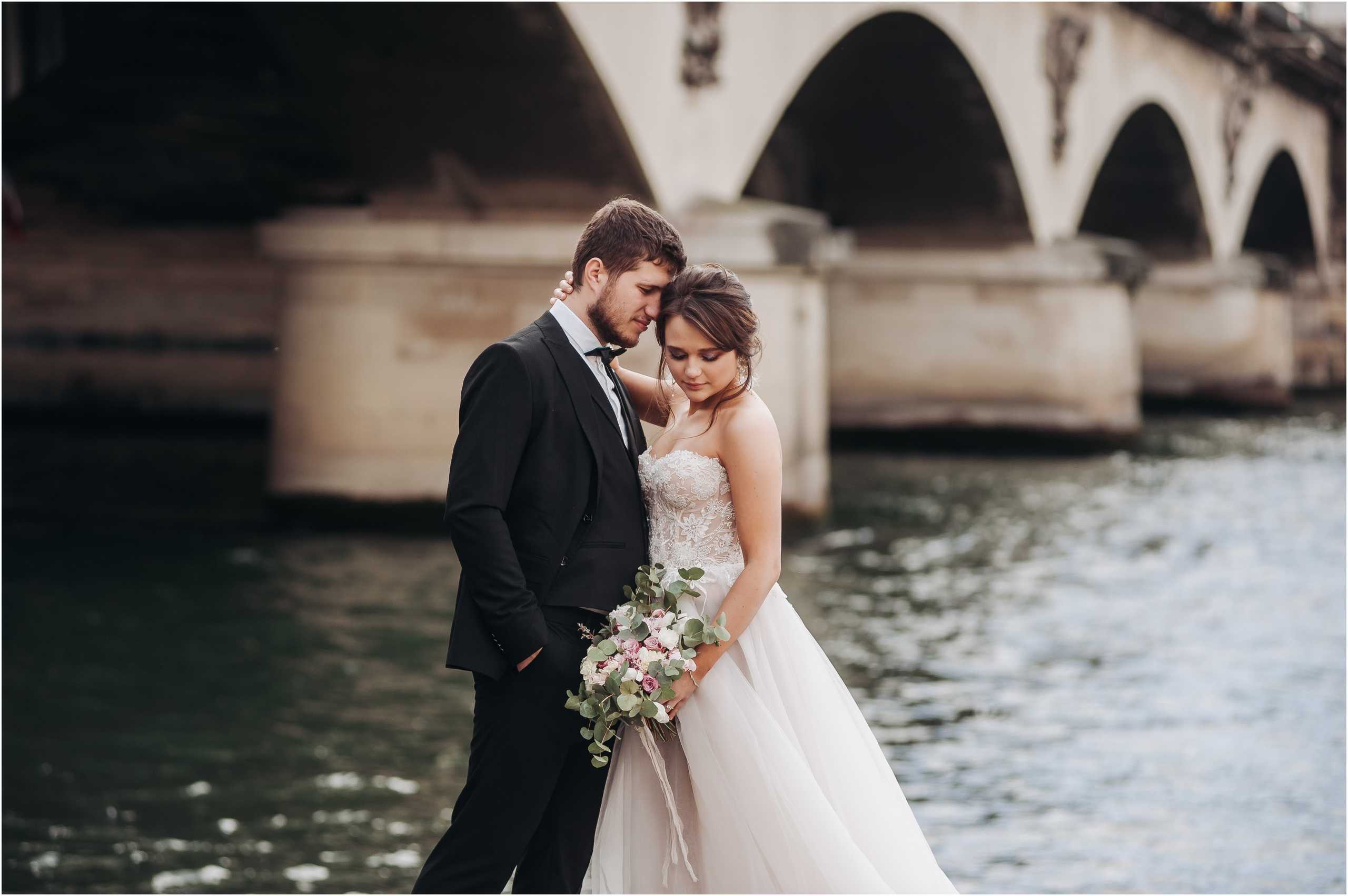 Обработка свадебных фотографий в фотошопе позволит убрать любые недостатки Узнайте как с помощью графического редактора сделать снимки в стиле винта