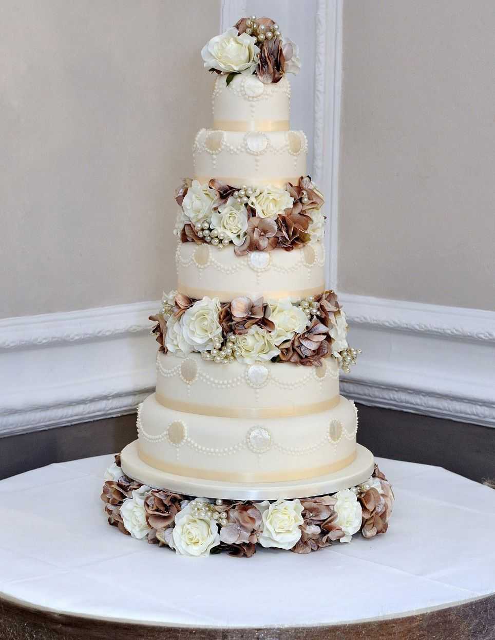 Оригинальные торты на золотую свадьбу