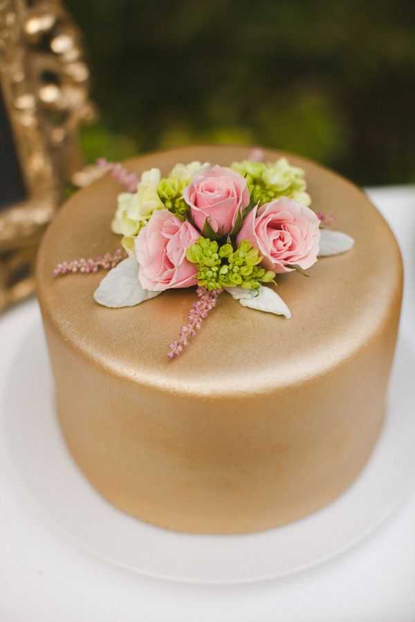 Голый торт на свадьбу - как выбрать или сделать самим