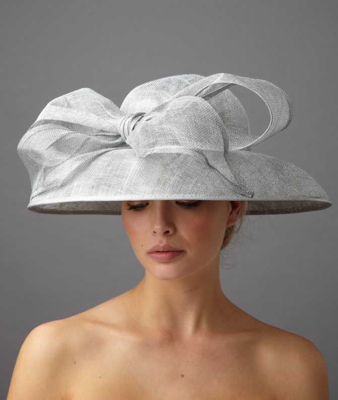 Платок для венчания (27 фото): выбираем кружевной палантин на голову. как завязать и закрепить платок на прическе?