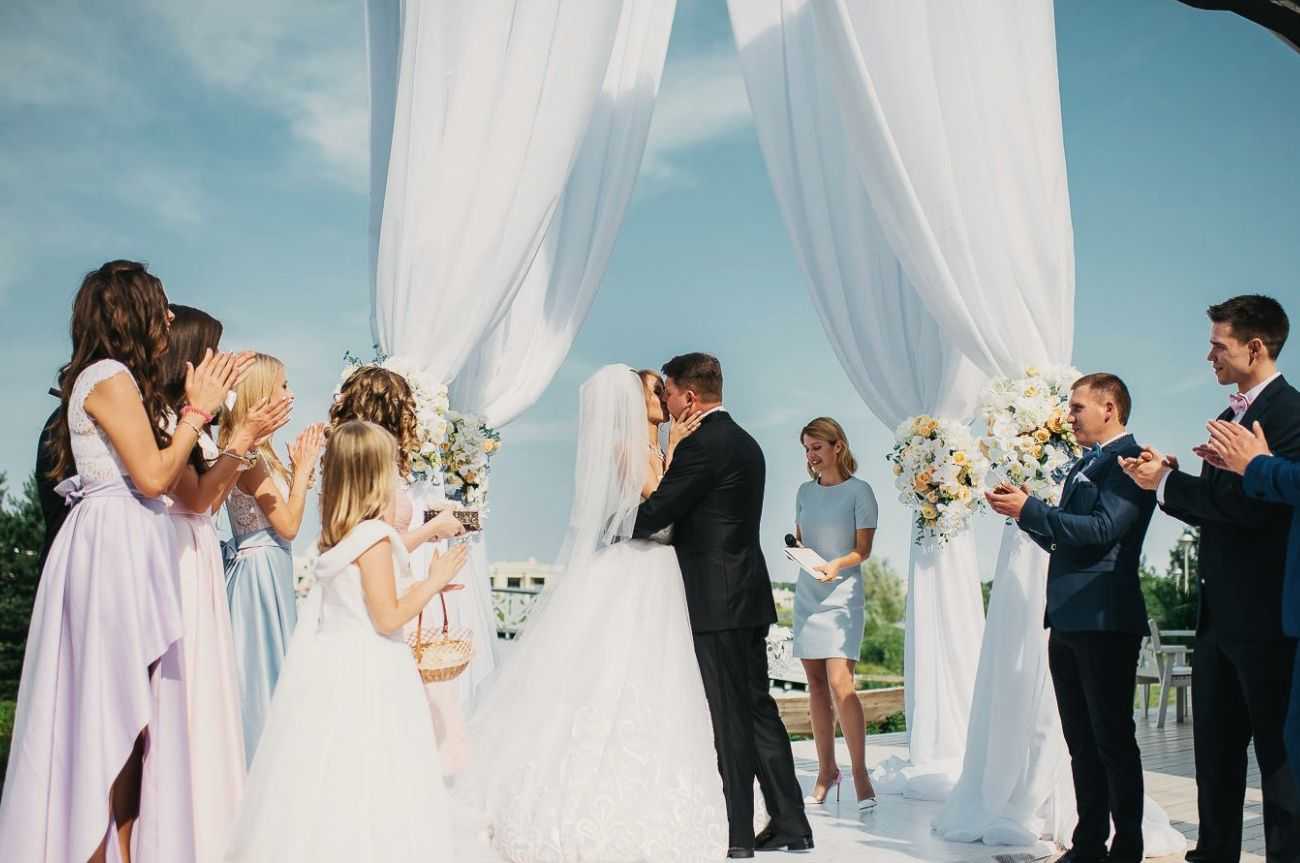 Как отметить свадьбу скромно - план мероприятия, список гостей и места проведения