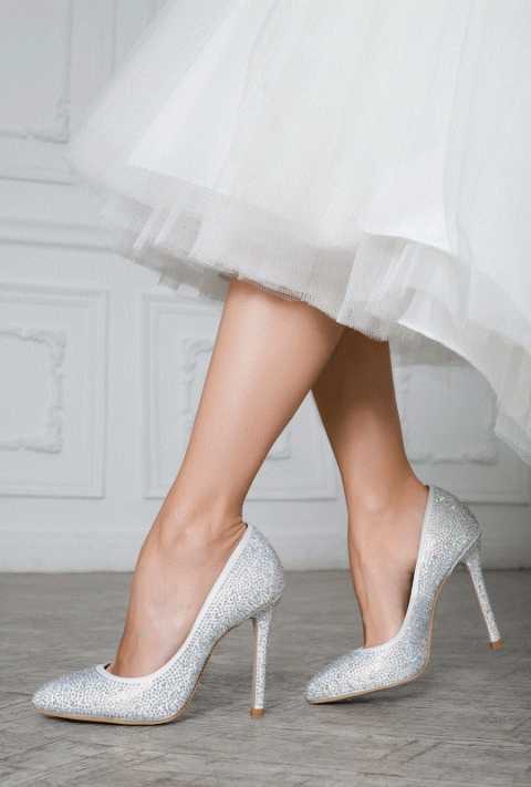 Зимняя свадебная обувь для невесты: советы по выбору, фото