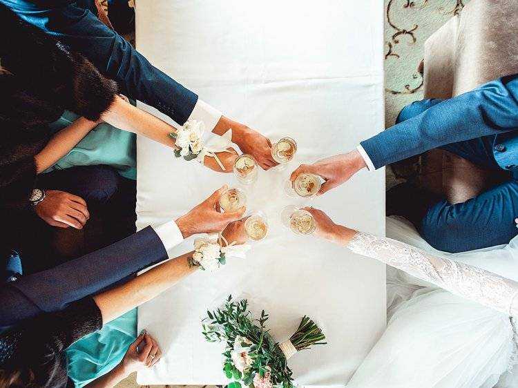 Красивые тосты на свадьбу: прикольные, короткие, в прозе и стихах