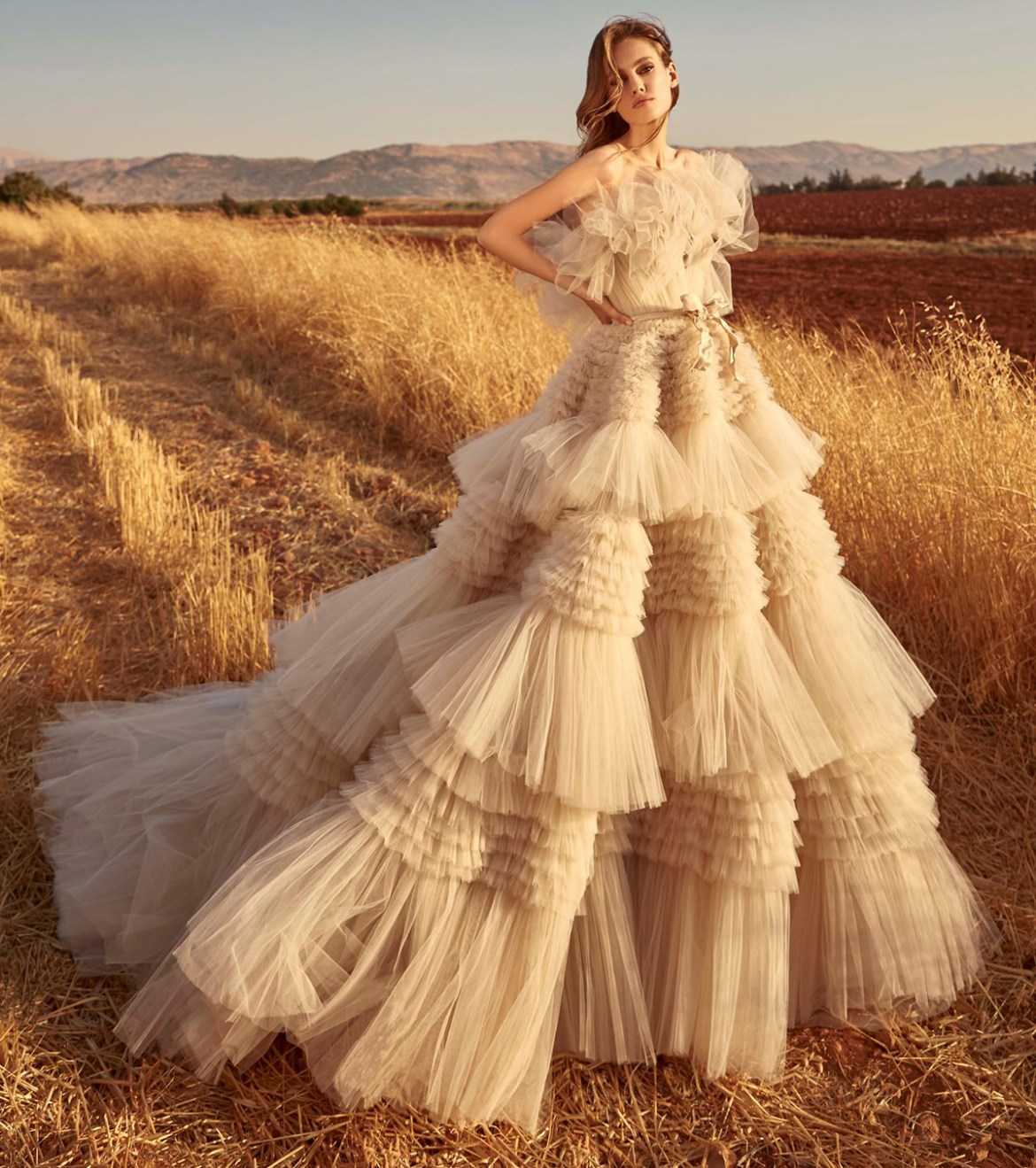 Модное свадебное платье для зимы 2020 года: мега тренды фото - модный журнал