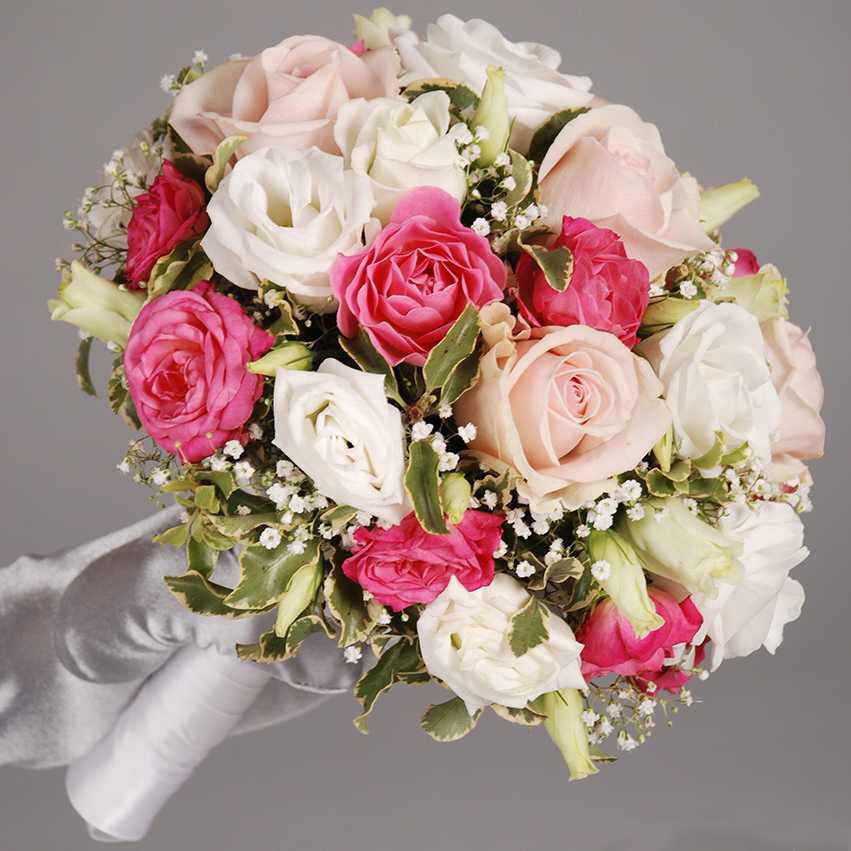 Розовый свадебный букет – ваша мечта Узнайте что обозначает этот цвет какие виды цветов подходят для создания такой композиции и как правильно их подбирать Фото удачных цветочных аксессуаров помогут вам определиться
