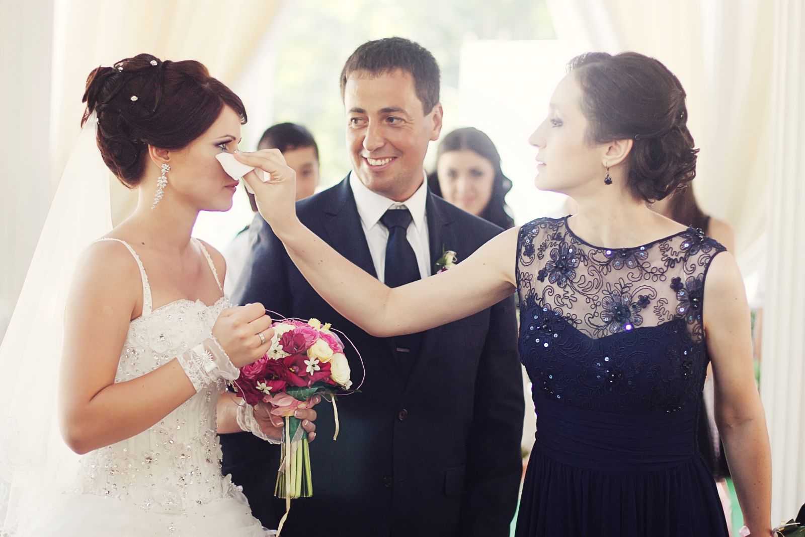 Обязанности жениха и невесты: что доверить новобрачному?