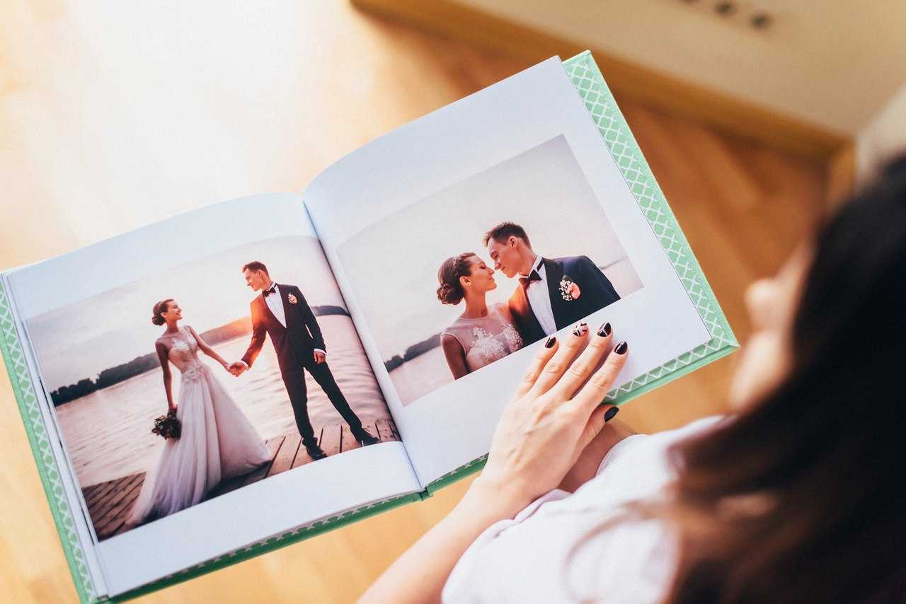 Свадебный фотоальбом (46 фото): оформление альбома для фотографий в технике скрапбукинг своими руками, примеры фотоальбомов ручной работы