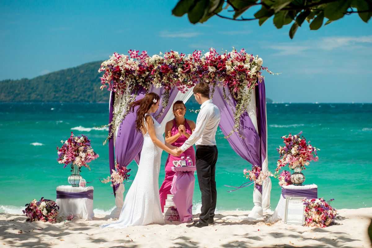Свадьба в тропическом стиле: ярко и позитивно!