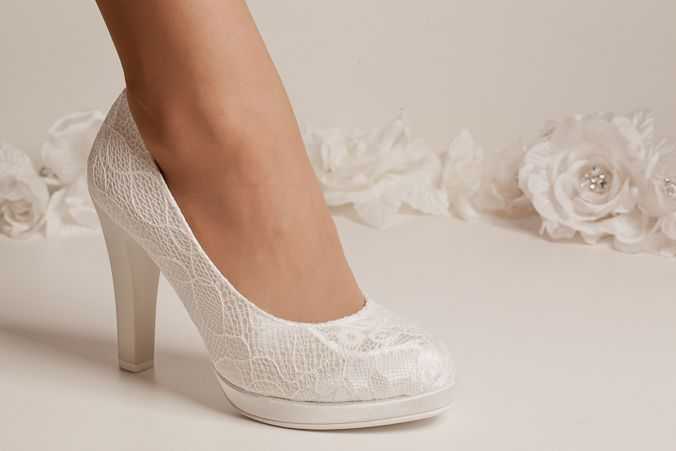 Зимняя свадебная обувь: как правильно выбрать на каблуке или без него варианты обуви для невесты фото
