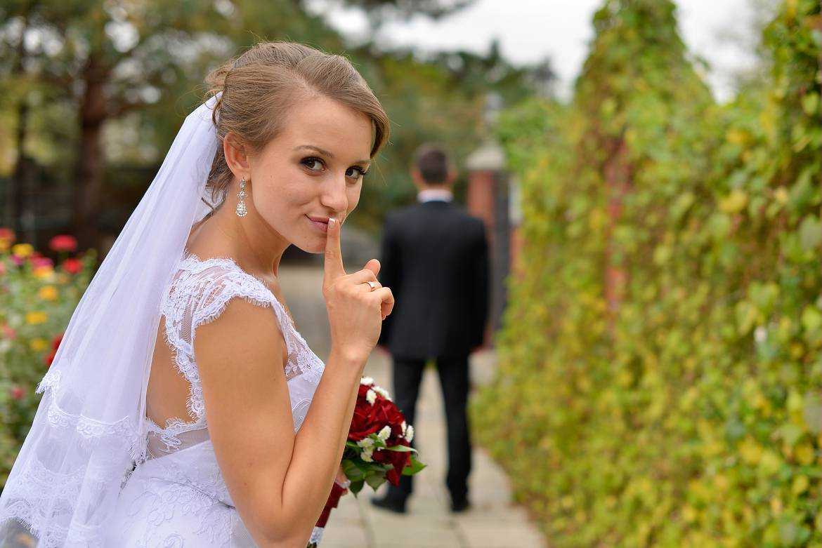 Что нельзя делать перед свадьбой: какие есть свадебные приметы.