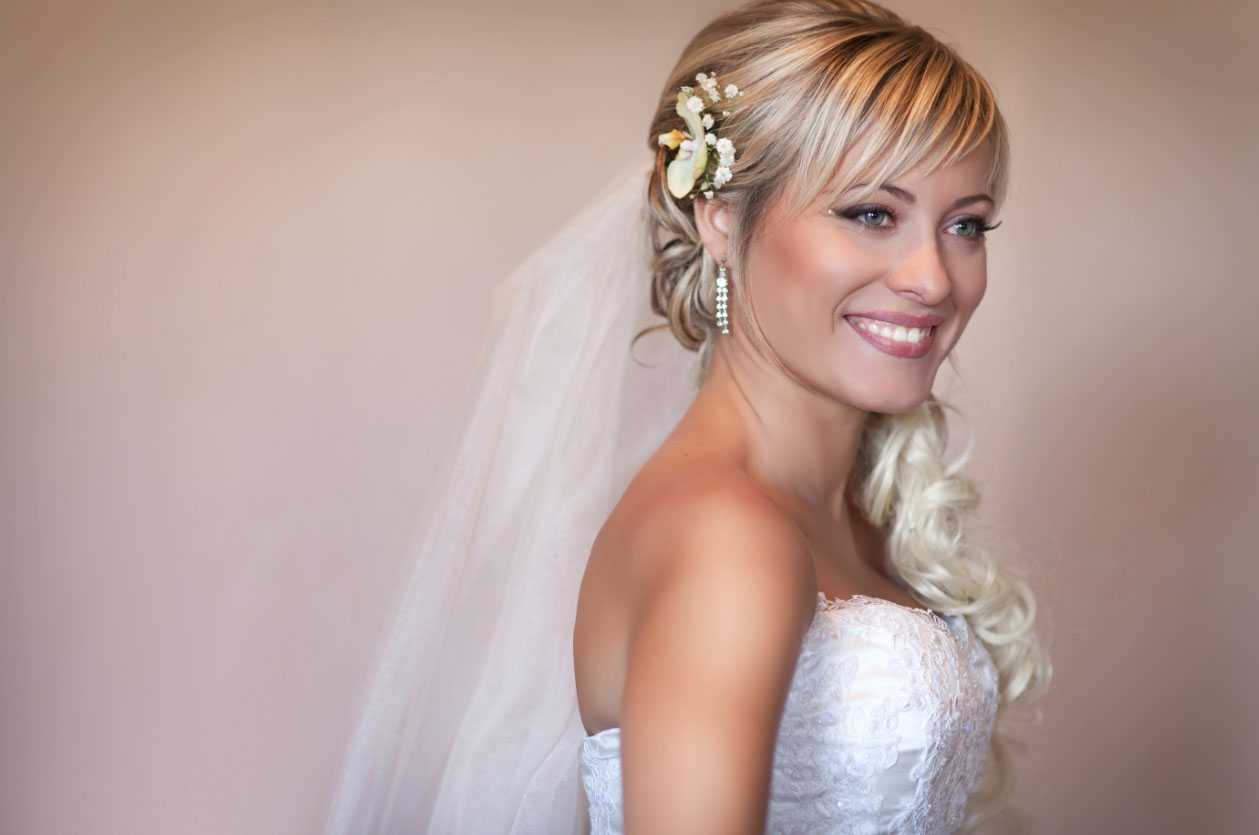 Свадебные прически с диадемой – лучшие идеи на длинные, средние и короткие волосы