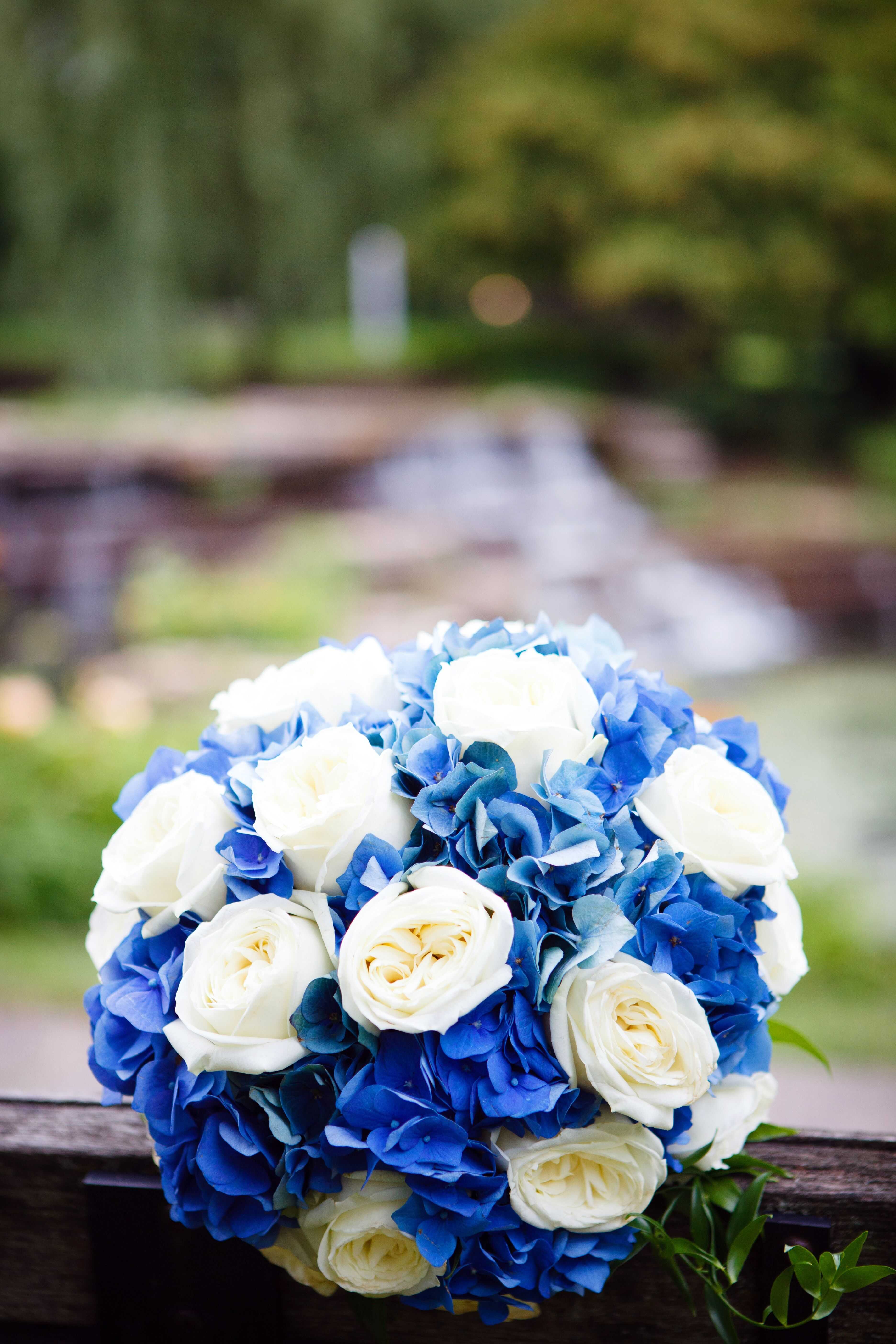 Сиреневый букет для невесты (70 фото): свадебные букеты в сиреневом цвете с белыми и нежно-персиковыми тонами