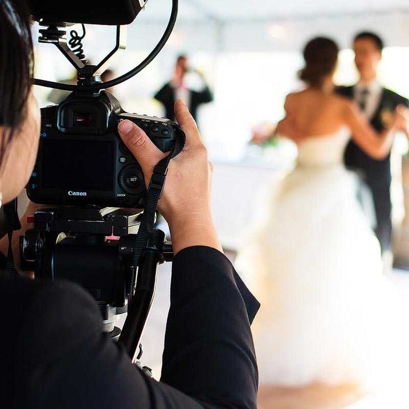 Как выбрать хорошего видеооператора на свадьбу