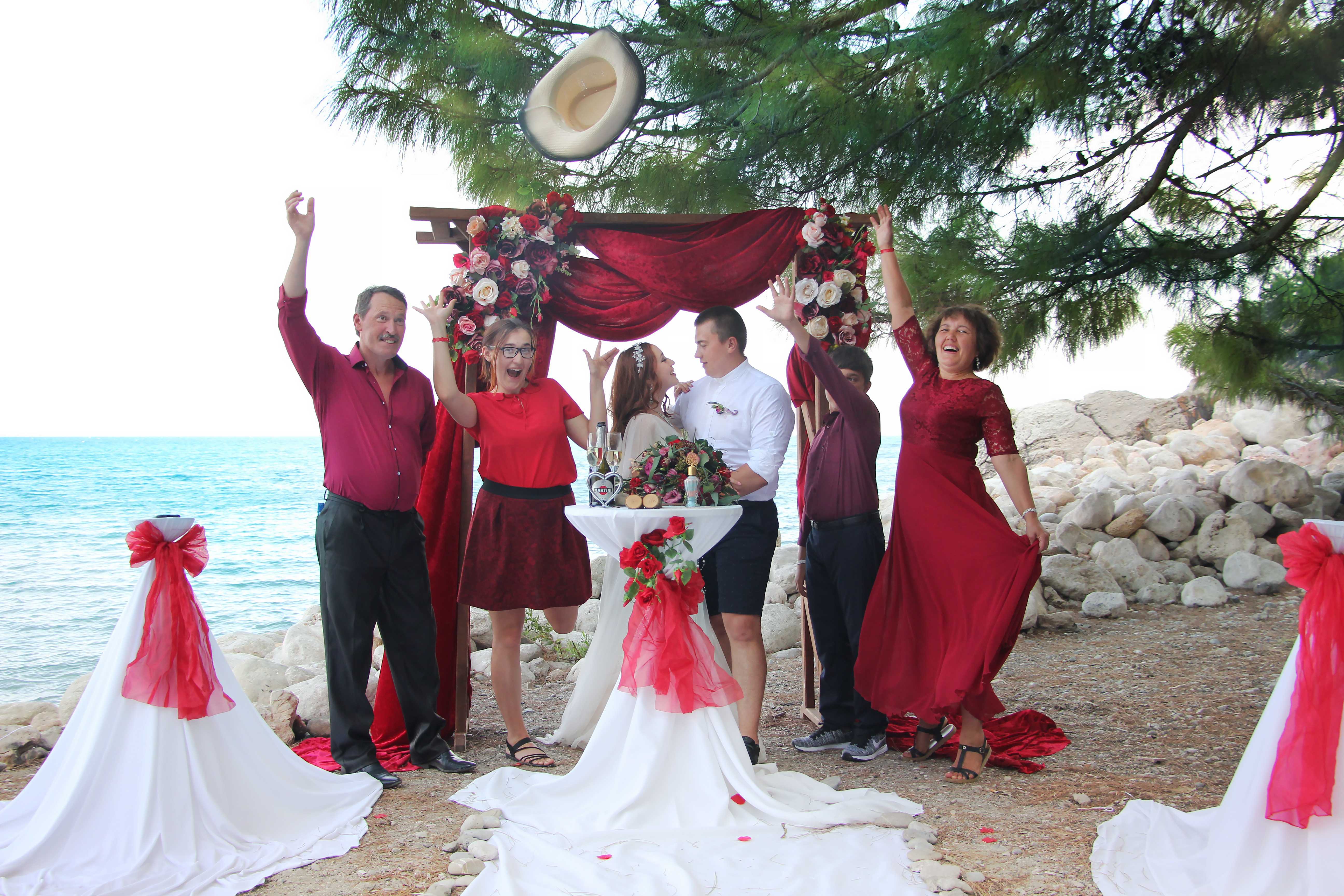 Свадебная церемония в Турции - это теплый климат ласковое море и радушные жители Узнайте какой город солнечного побережья выбрать для торжества