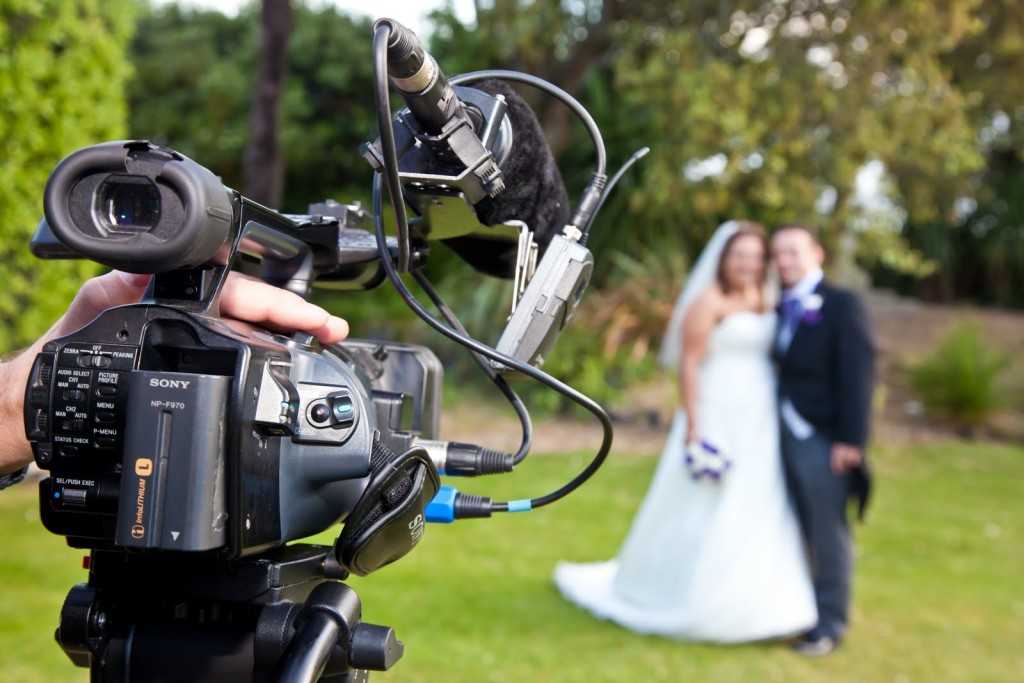Как выбрать ведущего на свадьбу в [2019] – хорошие & правильные советы