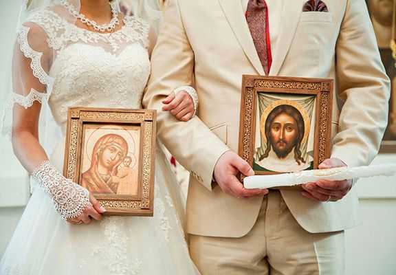 Что нельзя дарить на свадьбу молодоженам по приметам и правилам этикета