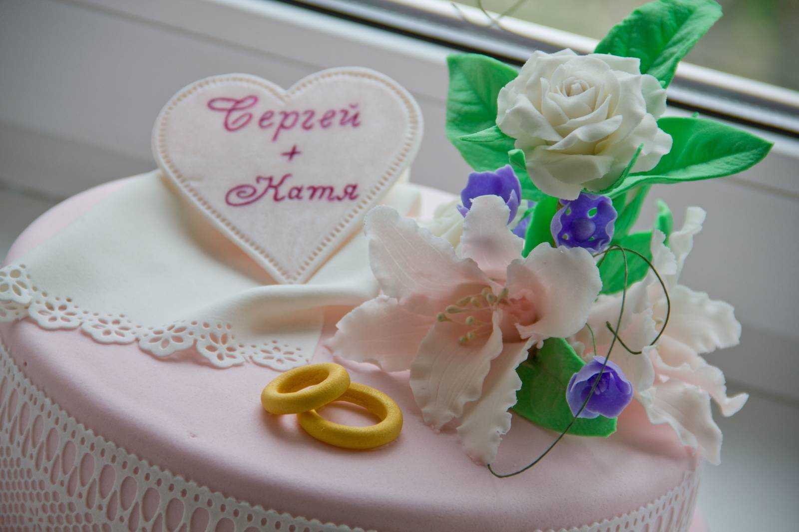 Топ-15 идей для украшения свадебного торта