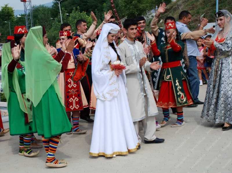 Кавказские свадьбы - традиции и обычаи, тосты, видео