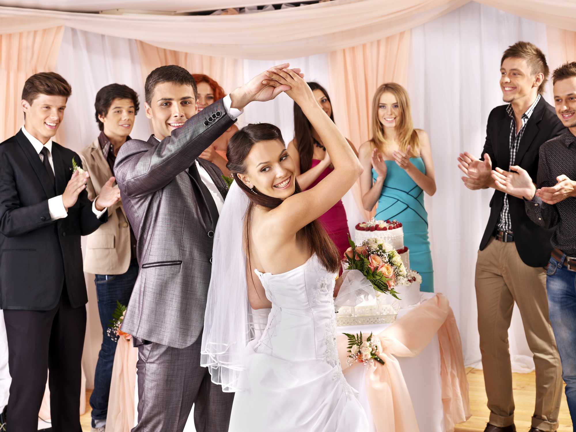 Конкурсы для выкупа невесты: оригинальные и прикольные