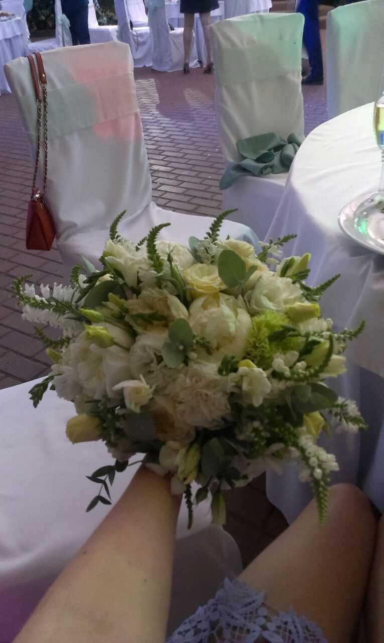 Как выбрать букет невесты, где и когда заказать, каким он должен быть, с чем должны сочетаться свадебные цветы  и нужен ли он на неторжественную регистрацию?