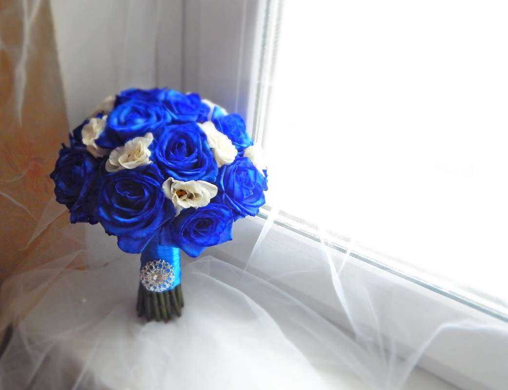 Голубой свадебный букет - как выбрать сочетание оттенков фото
